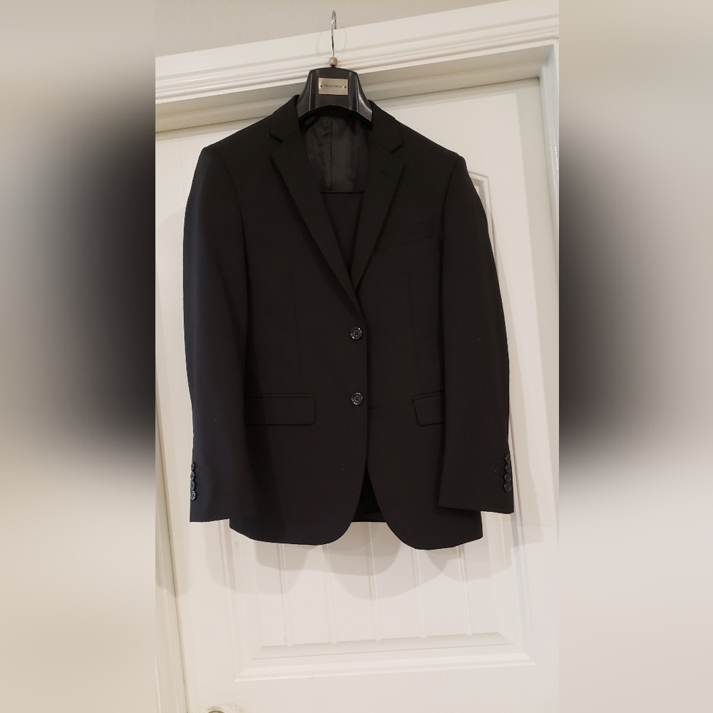 Braveman Black 34s Slim 2 button suit